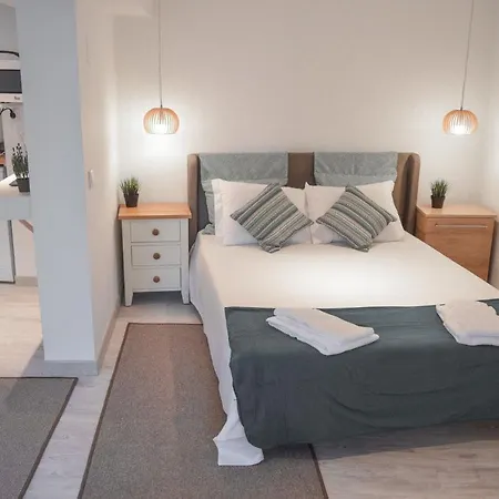 Alfama Loft, Santa Apolonia * Lisbon