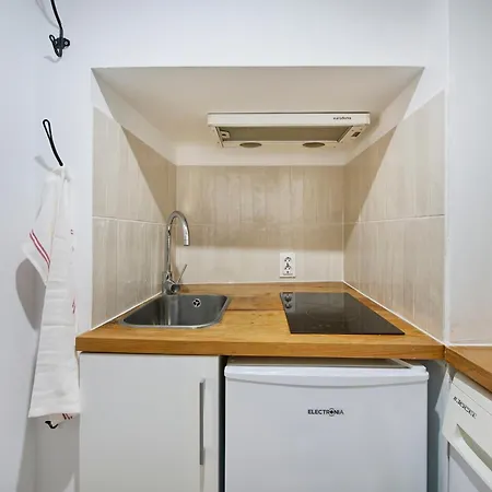 Renovated Alfama Loft, Santa Apolonia *